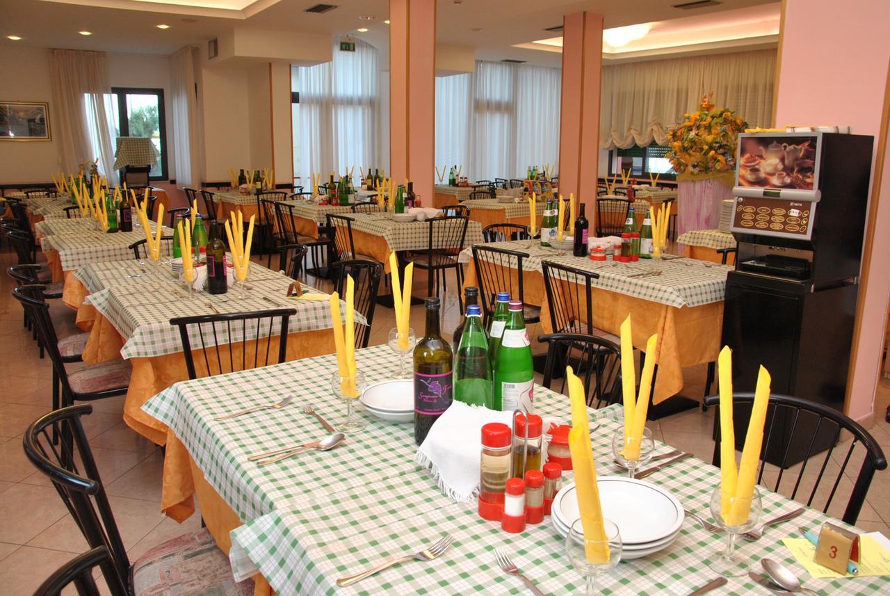 Hotel Ristoro Μπελάρια-Ιτζέα Μαρίνα Εξωτερικό φωτογραφία
